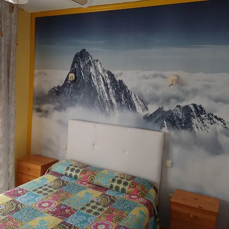 Avenida Arenas de San Pedro