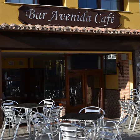 ゲストハウス Avenida